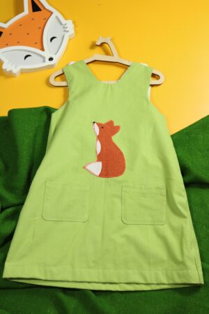 Zielona sukienka dwustronna z lisem (122 cm)