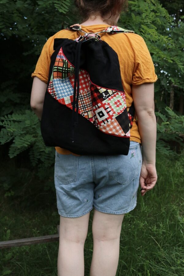 plecak-czarny-patchwork (2) Czarny patchwork // Plecak - torba