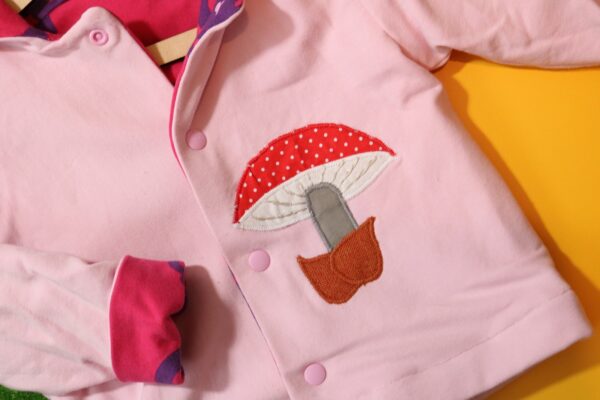 bluza-dwustronna-roz-muchomor-74 (2) Bluza dwustronna z muchomorem (74 cm)