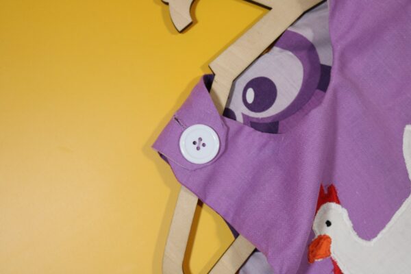 sukienka-fiolet-kura-92-3 Fioletowa sukienka dwustronna z kurą (92 cm)